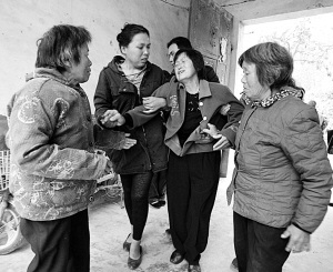 烈士母親堅強(qiáng)面對喪子之痛稱要讓好心人放心(圖)