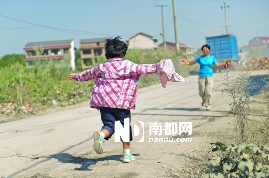 “我們希望回歸到正常的軌道中，她還是個小女孩，請大家不要將她捧得太高，這樣孩子會飄飄然。”